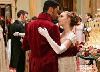 No Plans To Recast Phoebe Dynevor & Rege-Jean Page Characters Says Bridgerton Shownrunner