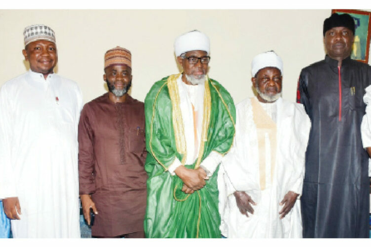 At AA Ramadan Lectures: APC Leadership Warned Against Betraying AbdulRazaq As Cleric Tasks Elites On Support For Leaders 1 L-R: Senior Adviser and counselor to Kwara State governor, Alh Saadu Salahu, chairman of Ilorin West LG, Hon. Shehu Ladan, chief press secretary to the governor, Rafiu Ajakaye National missioner of Ansar-ud- Deen Society of Nigeria, Dr AbdulTahman Ahmad; Chief Imam of the Society, Kwara State chapter, Imam Shafihi Gbagba, special adviser to the governor on Special Duties, Alh AbdulRazaq Jiddah; and Dr. Ghali Alaya; during the AbdulRahman AbdulRazaq Ramadan Lecture Series, in Ilorin, on Sunday. PHOTO BY ABDULLAHI OLESIN.