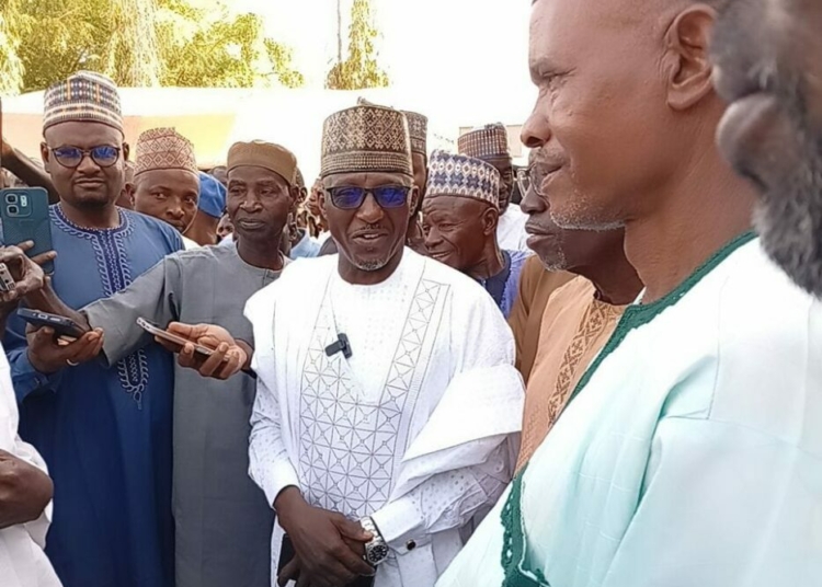 1,000 Opposition Members Defect To APC in Gombe 1 APC MEMBERS