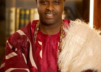 Femi Adebayo Ignores Wife On International Women’s Day, Celebrates Mother And Daughters