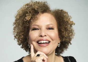 Ex-BET CEO Debra Lee Set To Receive Icon Award At Black Women In Entertainment Ceremony