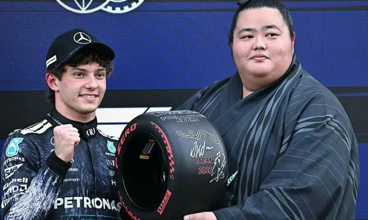 Teen Sensation Antonelli Claims Suzuka Pole Ahead of Russell 1 WhatsApp Image 2026 03 28 at 12.58.43 PM