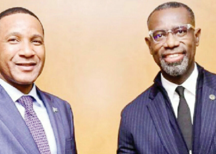 L–R: His Excellency Advocate Duma Boko, President of the Republic of Botswana; and Akinwole II Omoboriowo, Chairman and CEO, GENESIS Energy Group and newly appointed Vice Chairman, Botswana Power Corporation (BPC).