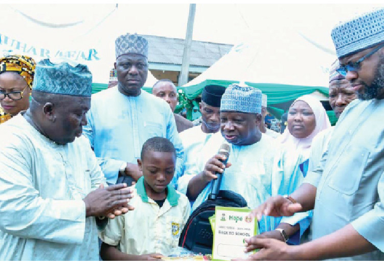 Governor AbdulRazaq Apostle Of Politics Without Bitterness, Achievements Unprecedented – Preachers 1 L-R: The chairman, Kwara State Universal Basic Education Board (SUBEB), Prof Shehu Adaramaja; representative of executive secretary, UBEC, Barr. Ibrahim Gold; a beneficiary, Yusuf Opeyemi of Solagberu LGEA Model school; Senior adviser and counsellor to Governor, Alh Saadu Salahu; and commissioner for Education, Dr Lawal Olohungbebe during the flag-off of distribution of instructional materials and educational support items to public basic schools held at SUBEB headquarters, Ilorinbon Tuesday. PHOTO BY ABDULLAHI OLESIN, ILORIN.
