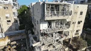 Iranian Missile Strike Damages Building In Tel Aviv, 4 Injured 1 images 2026 03 24T144854.294