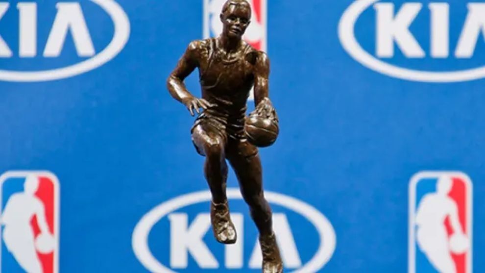 Basketball: Who Will Win The NBA MVP Award?