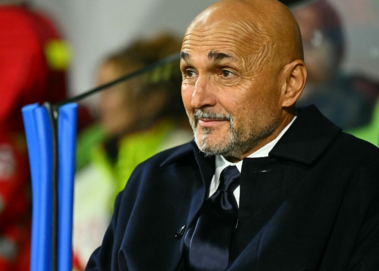 Juventus Extend Coach Spalletti's Contract To 2028 1 CREMONA, ITALY - NOVEMBER 01: Coach Luciano Spalletti of Juventus FC reacts before the Serie A match between US Cremonese and Juventus FC at Stadio Giovanni Zini on November 01, 2025 in Cremona, Italy. (Photo by Marco M. Mantovani/Getty Images)