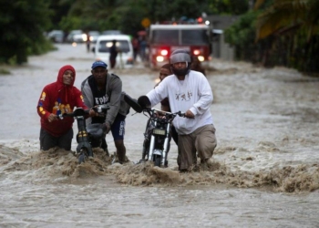 Heavy Rains Kill 3, Force 30,000 To Evacuate In Dominican Republic