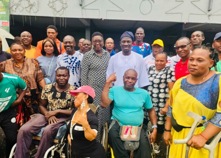 Onos Oborevwori visits Delta Paralympic Athlete, Meets Para-Sports Team In Lagos 1 Edo