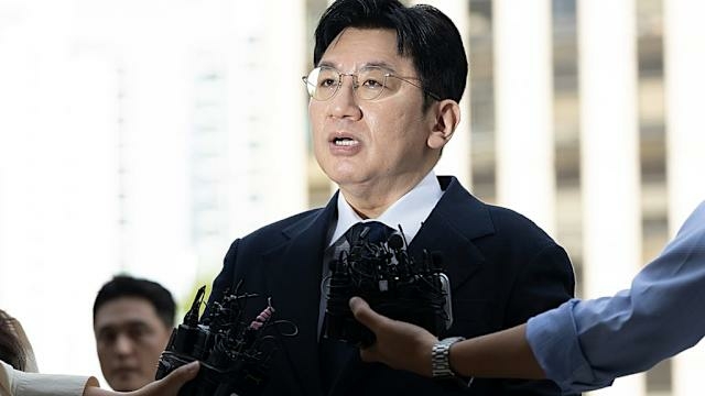 K-pop Power Player Bang Si-hyuk Faces Arrest Over Alleged Investor Fraud 1 K Pop