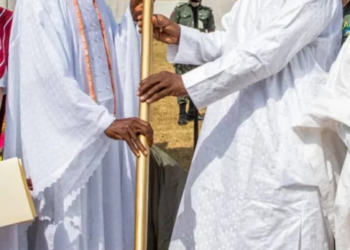 Kwara Governor Presents Staff Of Office To Ganmo Monarch