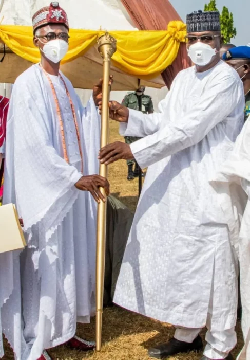 Kwara Governor Presents Staff Of Office To Ganmo Monarch