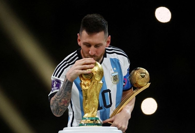 Why Messi Edges Ronaldo As Football’s True GOAT - Iwobi 1 Messi1
