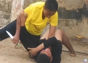 Outrage Trails Viral Video Of Woman Attacking 15-yr-old Daughter With Knife In Lagos