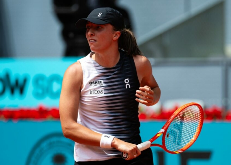 Madrid Open: Swiatek Sweeps Into 3rd Round 1 Swaitek
