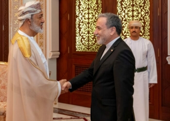 Iran Discusses Efforts To End War, Hormuz Security With Oman