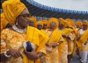PICTORIAL: Parents Steal Show At Ibadan School’s Inter-House Sports With Colourful Aso-Ebi Spectacle
