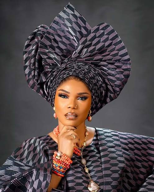 Iyabo Ojo Mocks Lizzy Anjorin as Return of Arinzo Hits Global Cinemas