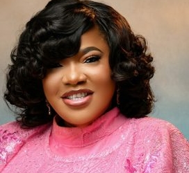 Toyin Abraham Defends Kneeling To Greet Elders