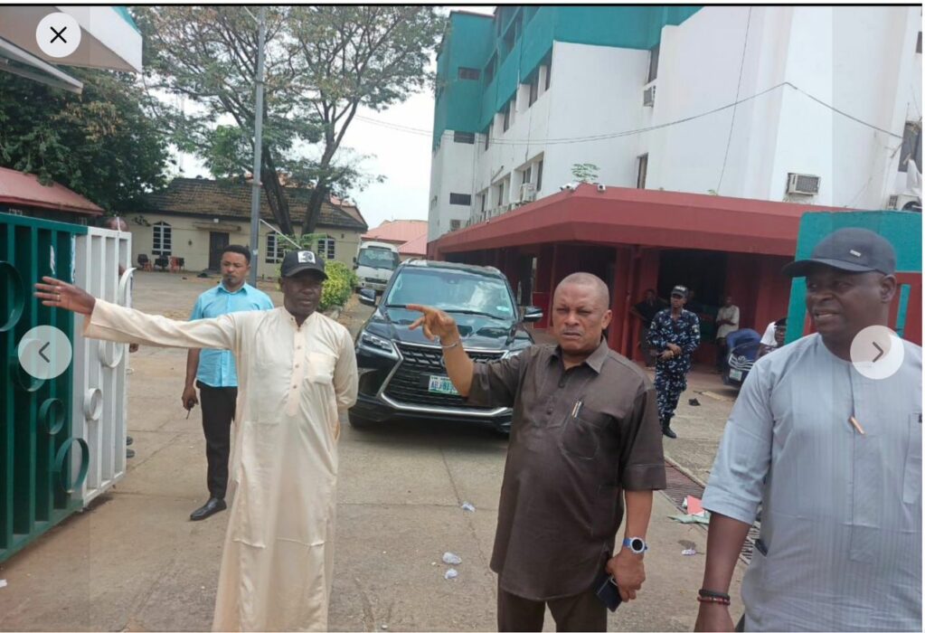 Senator Anyanwu Inspects PDP National Secretariat