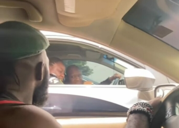 Drama As Female Police Officer Flees Scene After Musician Confronts Her Over Alleged Extortion