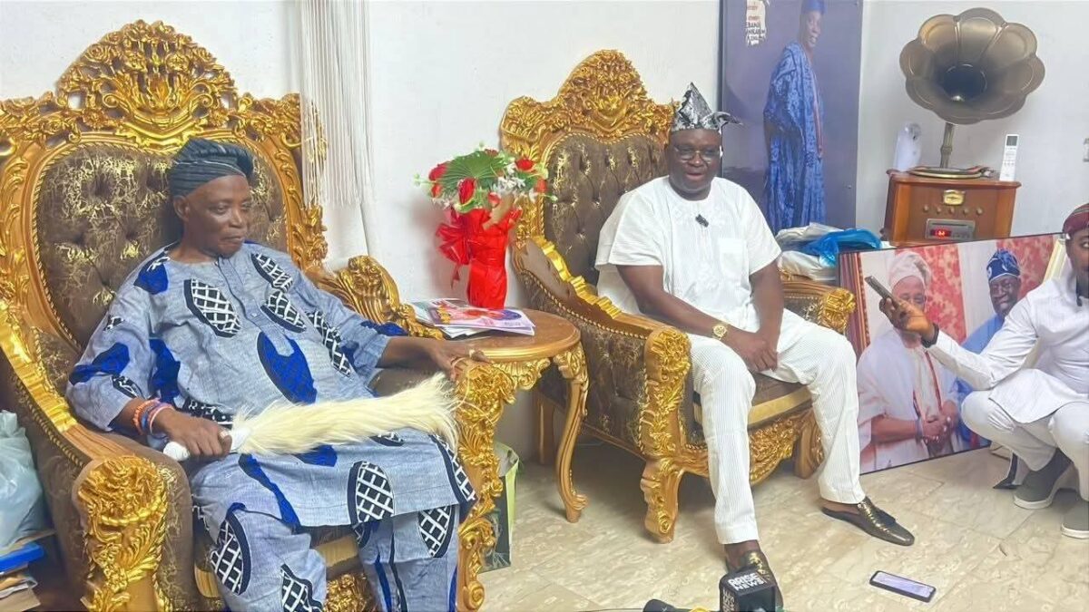 Days After Dethronement Claim, Fayose Meets Olubadan Behind Closed-door