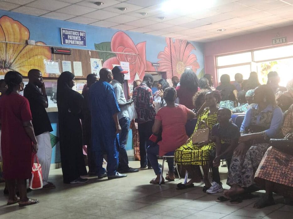 PICTORIAL: Atiku’s Media Aide Laments Congestion At Public Hospital In Abuja