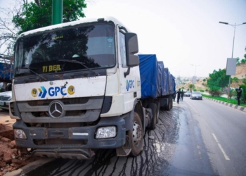 PICTORIAL: Policemen Reject ₦100m Bribe From Vandals, Recover ₦400m Assets From Syndicate