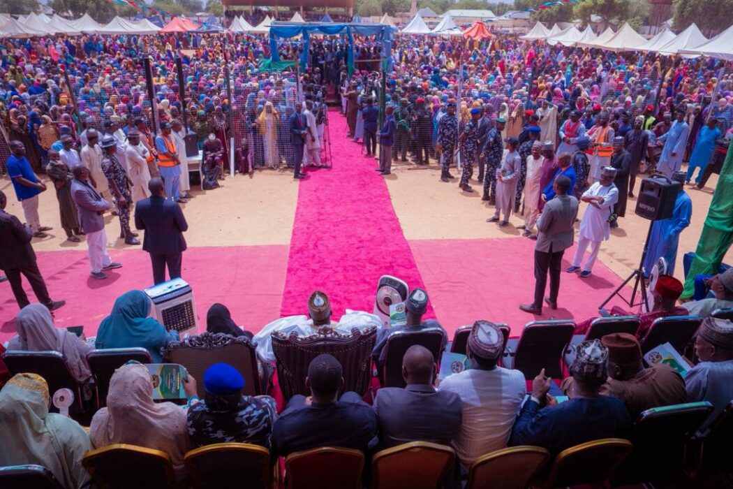 Woman Delivers Twins While Receiving Empowerment Funds In Kebbi