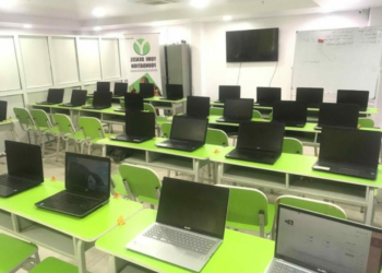Foundation Deepens Digital Economy Push, Gifts 25 Graduates HP Laptops
