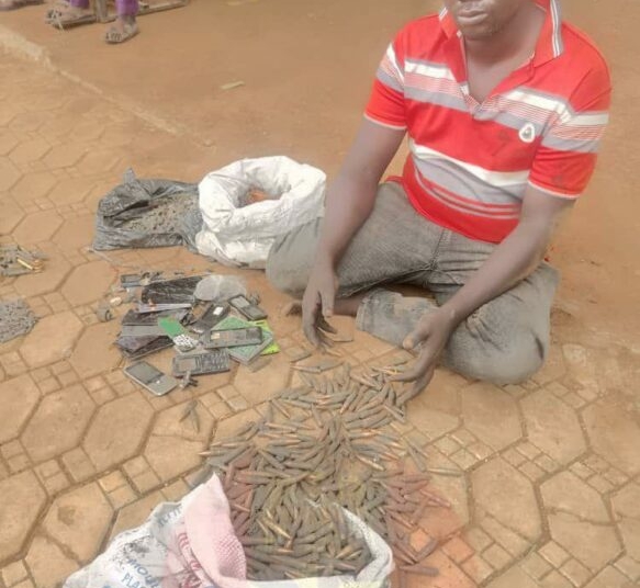 Troops Intercept Large Cache Of Ammunition, Arrest 7 Suspects On Kaduna–Jos Road 1 troops