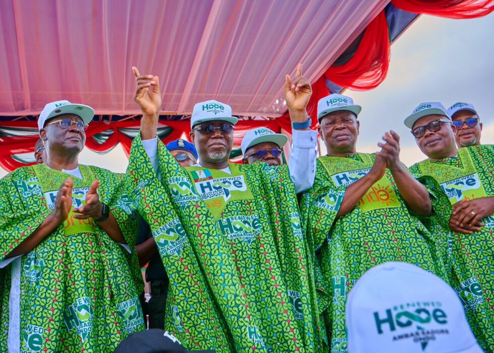 ‎2027: Uzodimma Inaugurates RHA Coordinators In Ondo