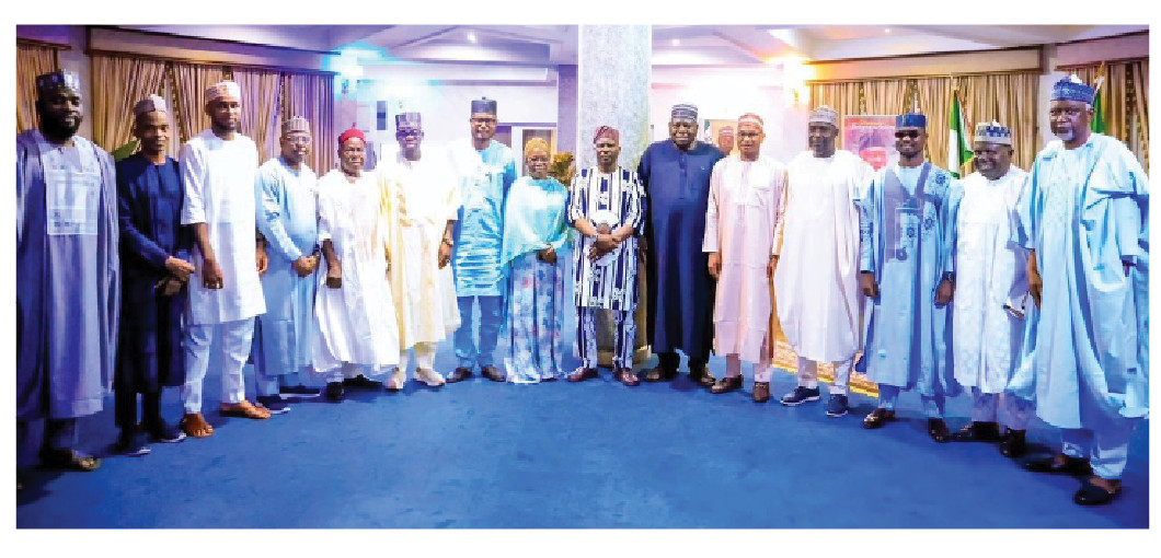 APC Gubernatorial Aspirants Meet Governor Fintiri In Yola