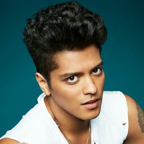 Bruno Mars Scores Billboard Latin Chart Success With Spanish Single ‘Lo Arriesgo Todo’ 1 Bruno Mars
