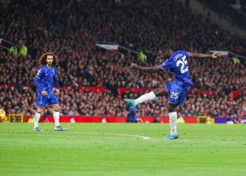 Fernandes Equaliser Earns Chelsea Draw Against Liverpool At Anfield