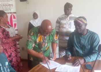 Oyo Pays Compensation To Property Owners Affected By Ojoo/Akinyele Road Expansion