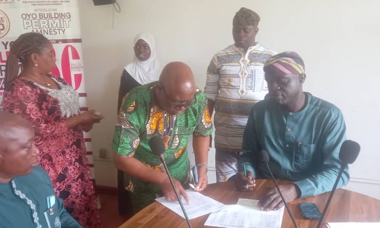Oyo Pays Compensation To Property Owners Affected By Ojoo/Akinyele Road Expansion 1 IMG 20260523 WA0304