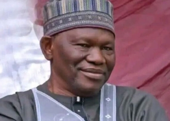 Senator Natasha Mourns Renowned Pharmacist, ‘Kwadeco’, Extols His Service, Legacy