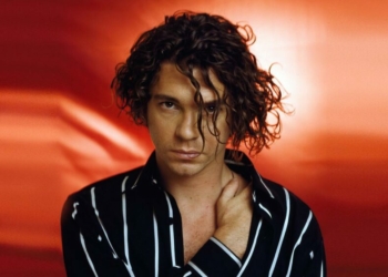 ‘I Can Feel His Presence’: Kylie Minogue Reflects On Ex Michael Hutchence In Netflix Doc