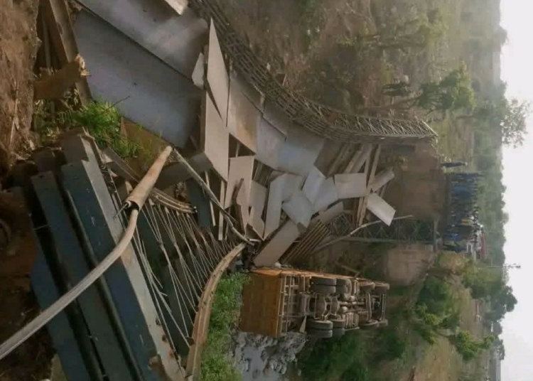Moro Bridge Collapses, Kwara Govt Begins Works On Alternative Route 1 Moro Bridge Collapses Kwara Govt Begins Works On Alternative Route