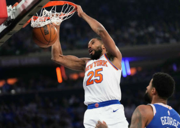 NBA Play-Offs: Knicks Crush 76ers In Game 1 Of East Semi-Finals