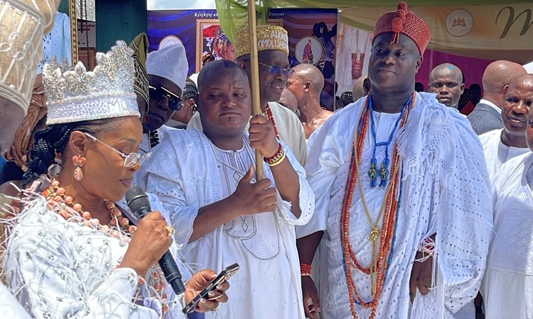 Ooni Installs Amosun's Wife As Yeye Moremi Oodua 1 Ooni