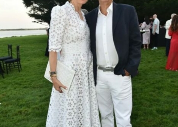 Billionaire John Paulson, Ex-Wife Settle Divorce After Long Legal Battle