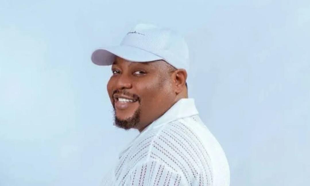 “I See Him Every Day Beside Me” — Taiwo Adegbodu’s Twin Brother Speaks On Singer’s Death