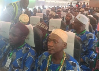 2026 Hajj: 374 Kwara Pilgrims Depart For Saudi Arabia