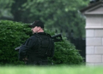 US Secret Service Fatally Shoots Armed Suspect Near White House