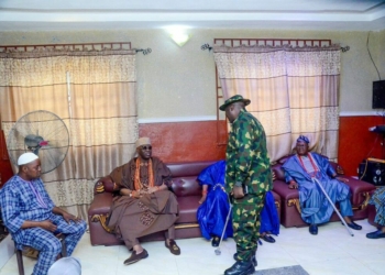 PICTORIAL: Soun Of Ogbomosoland Visits Communities Affected By Abductions, Calls For Unity