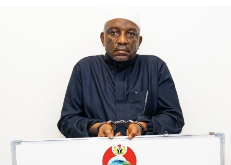 How EFCC Arrested Convicted Ex-power Minister Mamman In Rigasa At 3:30am 1 maman saleh