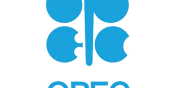 Global Oil Rebound Faces Turbulence From Geopolitical Risk, Cost Shock