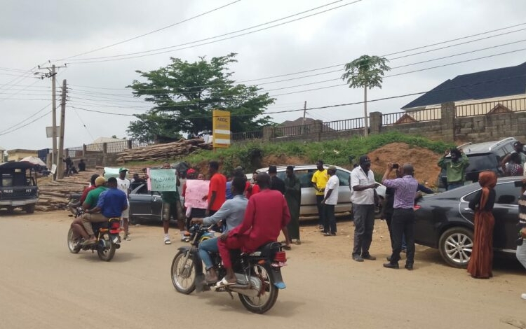 Mpape Residents Block AEDC Office Over 4-month Electricity Outage, Demands N3.7m Refund 1 AEDC Office in Mpape 780x470 1
